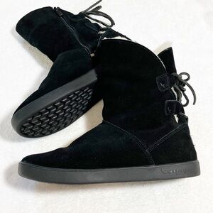 🔥 Koolaburra by Ugg black suede zip up booties tie back detail sz7